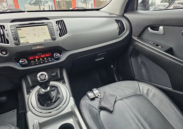Kia Sportage cena 54990 przebieg: 178000, rok produkcji 2015 z Obrzycko małe 497